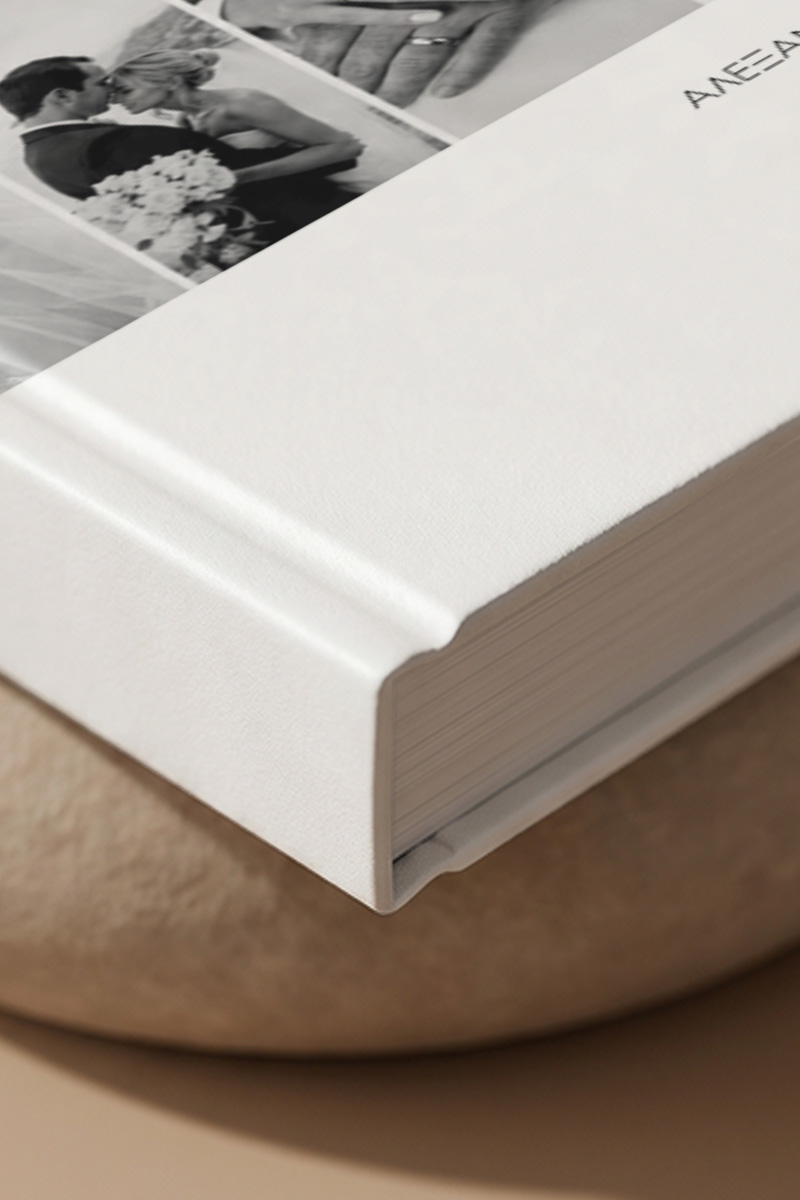 4-photobook-portrait-myikona-beige-wt-010