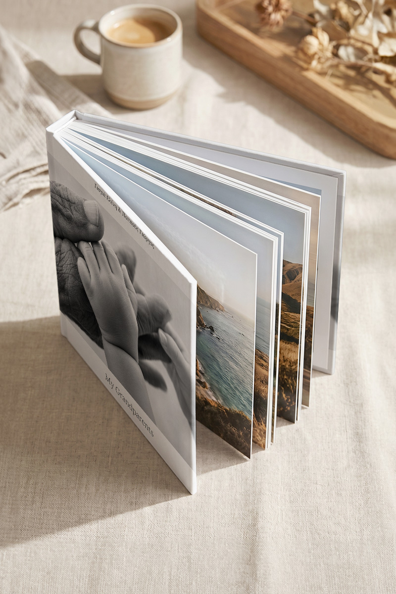 4-photobook-square-myikona-beige-u-105