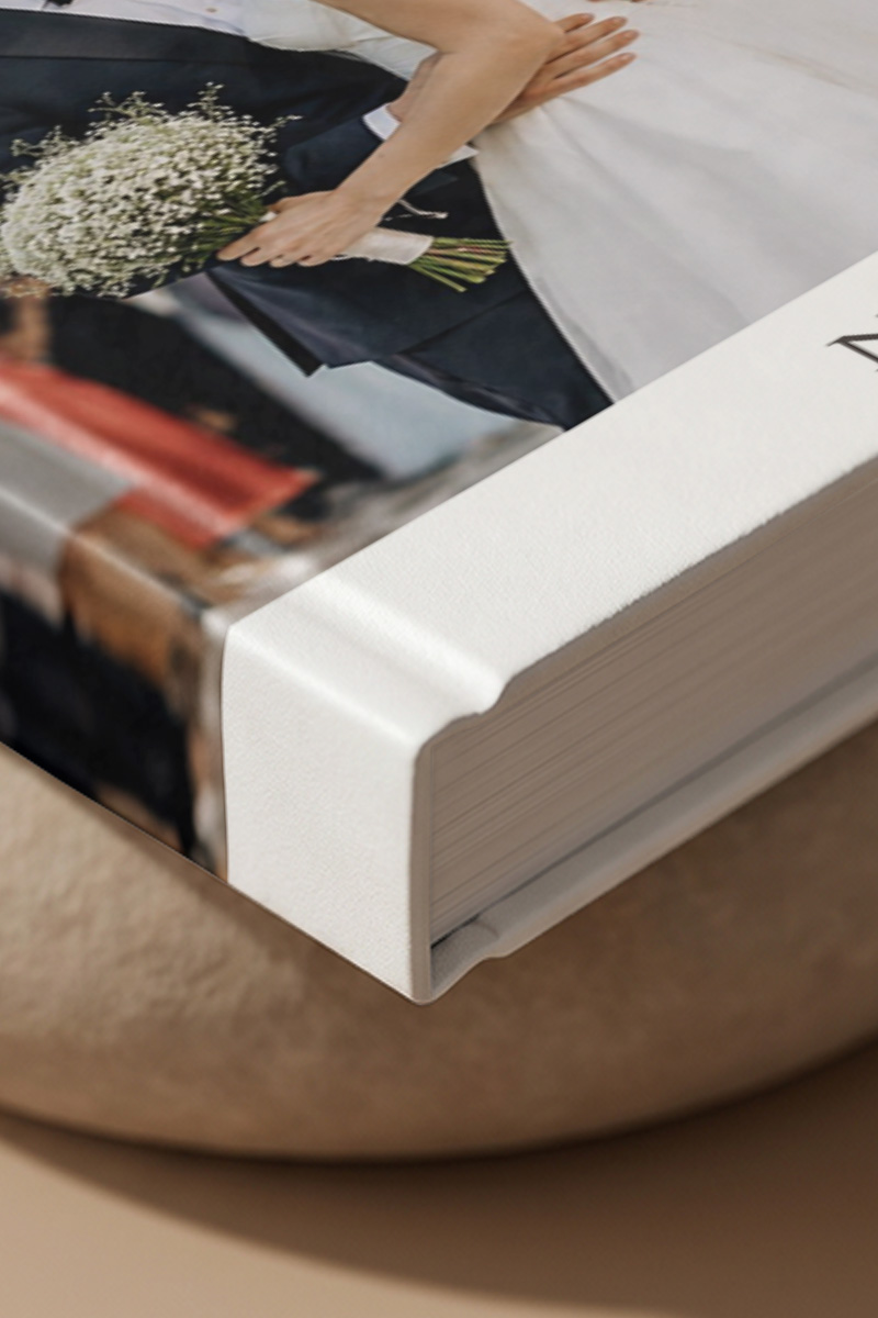 photobook-portrait-myikona-beige-wt-082-4