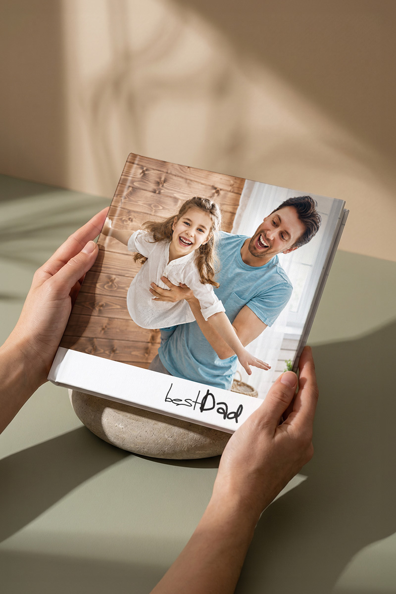 4-photobook-square-myikona-sage-wd-125