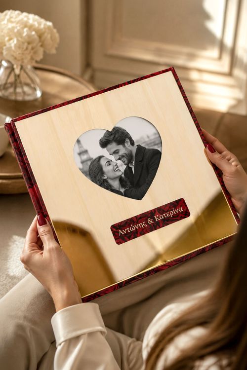 Premium Χρυσό Photobook με 200 Λόγους Αγάπης