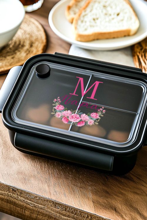Προσωποποιημένο Μαύρο Δοχείο Φαγητού με Τριαντάφυλλα