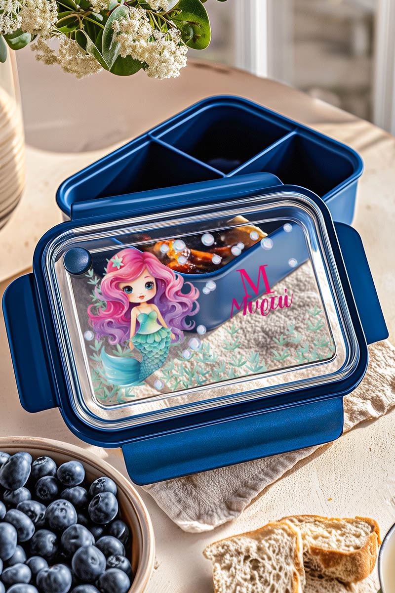 mykona-fagitodoxeio-lunchbox-me-ektipwsi-onoma-afierosi-blue-d-016 Δοχείο Φαγητού Παιδικό, Μπλε με Όνομα και Γοργόνα σε Βυθό