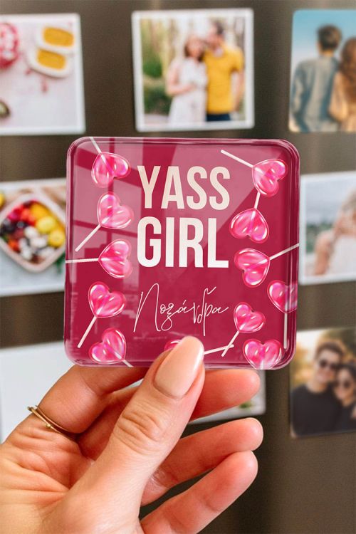 Μαγνητάκι Ψυγείου από Premium Plexiglass με Σχέδιο Yass Girl