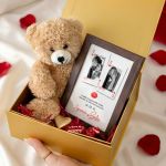 Premium Gift Box με Κορνίζα, Αρκουδάκι, Γλυκά & Μπαλόνια