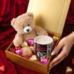 Πολυτελές Love Box με Αρωματικό Κερί, Αρκουδάκι, Γλυκά & Μπαλόνια