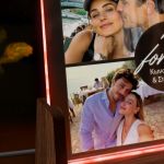 Love Box Δώρου με Φωτιστικό, 2 Μπρελόκ, Γλυκά & Μπαλόνια