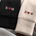 matching-hoodie-set-gia-zeugaria-me-ektipwsi-mauro-mpez-f-0005-1