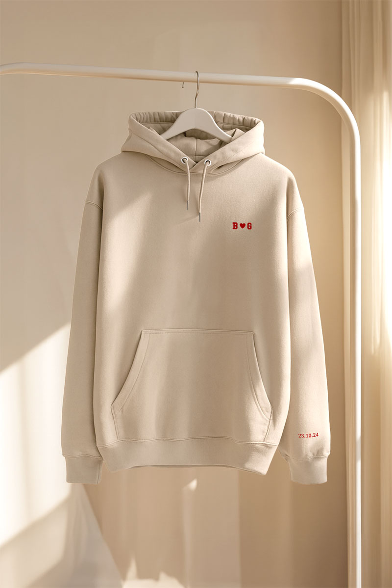 matching-hoodie-set-gia-zeugaria-me-ektipwsi-mauro-mpez-m-0010-6 2 Matching Φούτερ με Κουκούλα & Μονόγραμμα, Δώρο Valentine