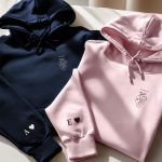 matching-hoodie-set-gia-zeugaria-me-ektipwsi-mple-roz-e-0004-1