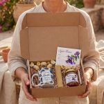 Premium Πασχαλινό Σετ Νονάς Κούπα, Μέλι, Λαμπάδα & Honey Dipper