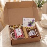 Premium Σετ για Νονά με Κούπα, Μέλι, Λαμπάδα & Honey Dipper