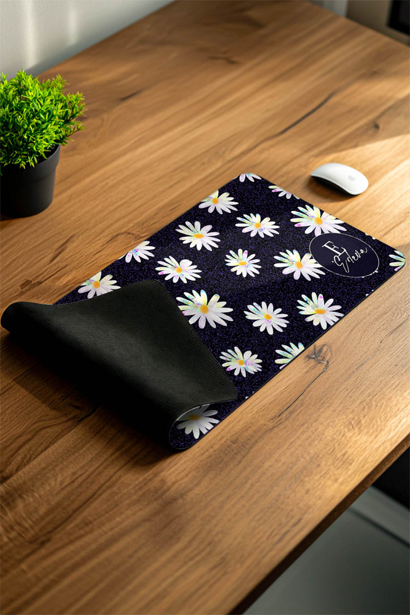Deskmat XXL Αντιολισθητικό με Μαργαρίτες & Μονόγραμμα