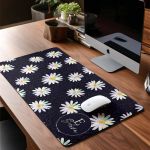 Deskmat XXL Αντιολισθητικό με Μαργαρίτες & Μονόγραμμα