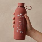 isothermiko-thermos-me-xaraksi-engraving-red-a-0025-1