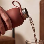 isothermiko-thermos-me-xaraksi-engraving-red-a-0028-1