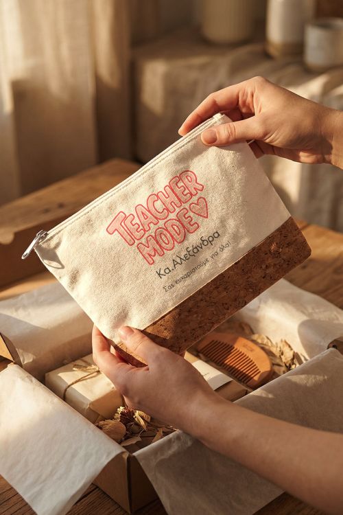 Δώρο για Δασκάλα: Εκρού Τσαντάκι-Νεσεσέρ με Φελλό