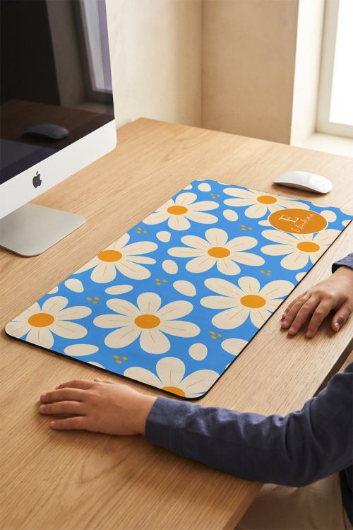 Deskmat Γραφείου XXL Υψηλής Ποιότητας με Μαργαρίτες & Όνομα