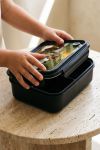 mykona-fagitodoxeio-lunchbox-me-ektipwsi-onoma-afierosi-black-a-0068-1.jpg
