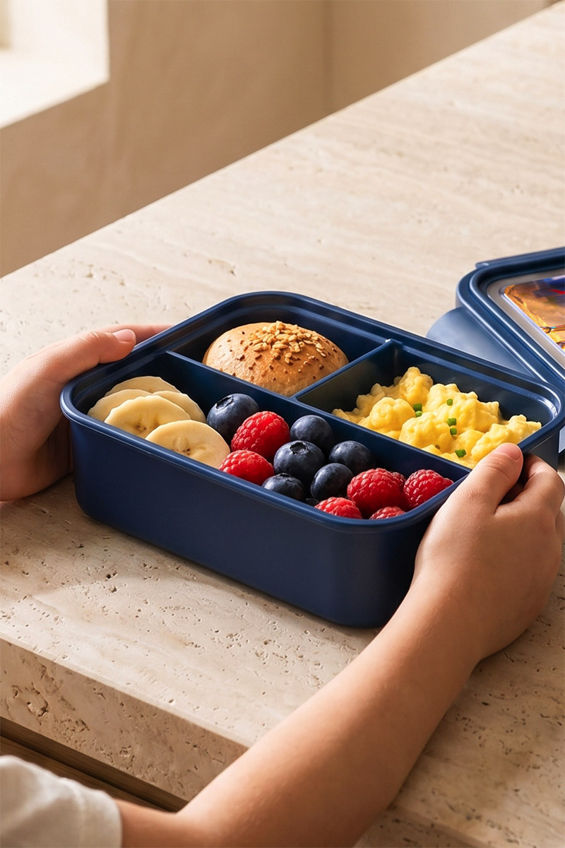 mykona-fagitodoxeio-lunchbox-me-ektipwsi-onoma-afierosi-blue-j-0076-4.jpg
