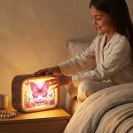 Lightbox – Επιτραπέζιο Φωτιστικό με Όνομα & Πεταλούδες