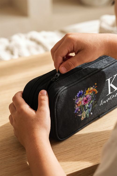 Σχολική Μαύρη Premium Κασετίνα με Μονόγραμμα & Λουλούδια