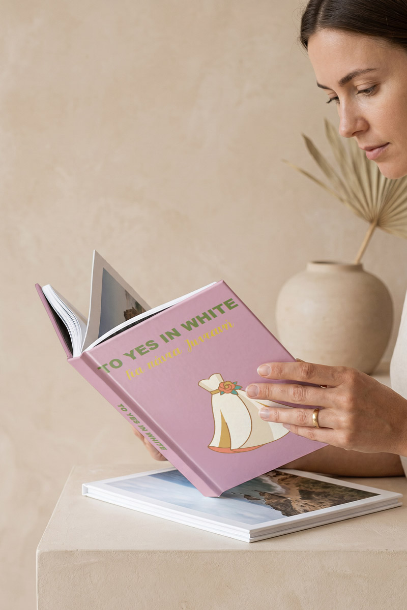 photobook-portrait-myikona-beige-ab-1776-2.jpg
