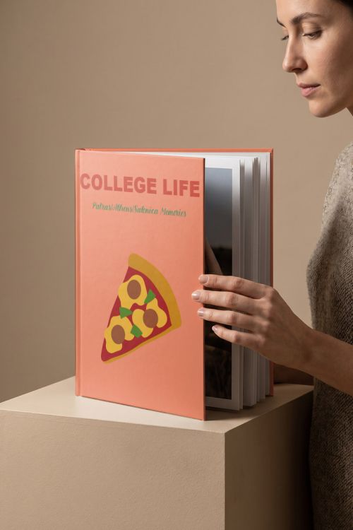 Photobook Φοιτητικής Ζωής: College Life