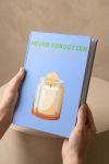 Photobook Μνήμης: Αξέχαστη Παρουσία