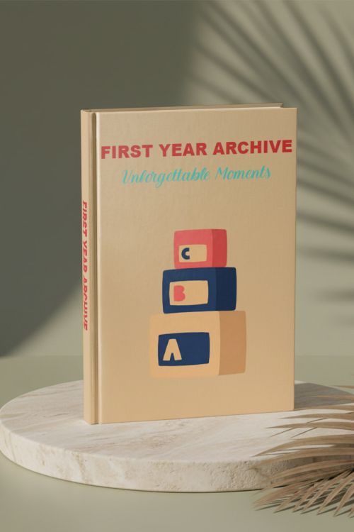 Photobook Μωρού: First Year Archive